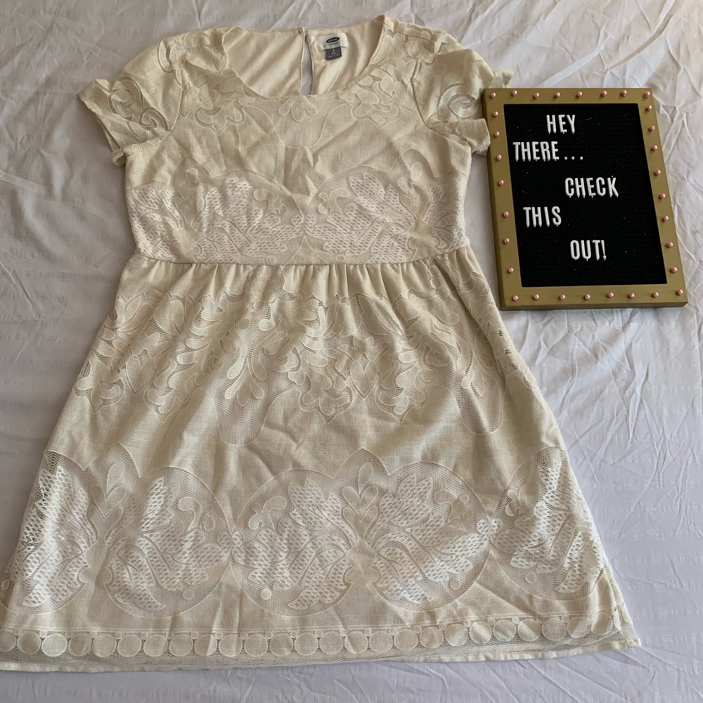 Old Navy Children’s Ivory Floral Patterned…